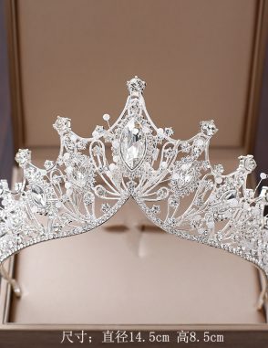 cho thuê vương miện nữ