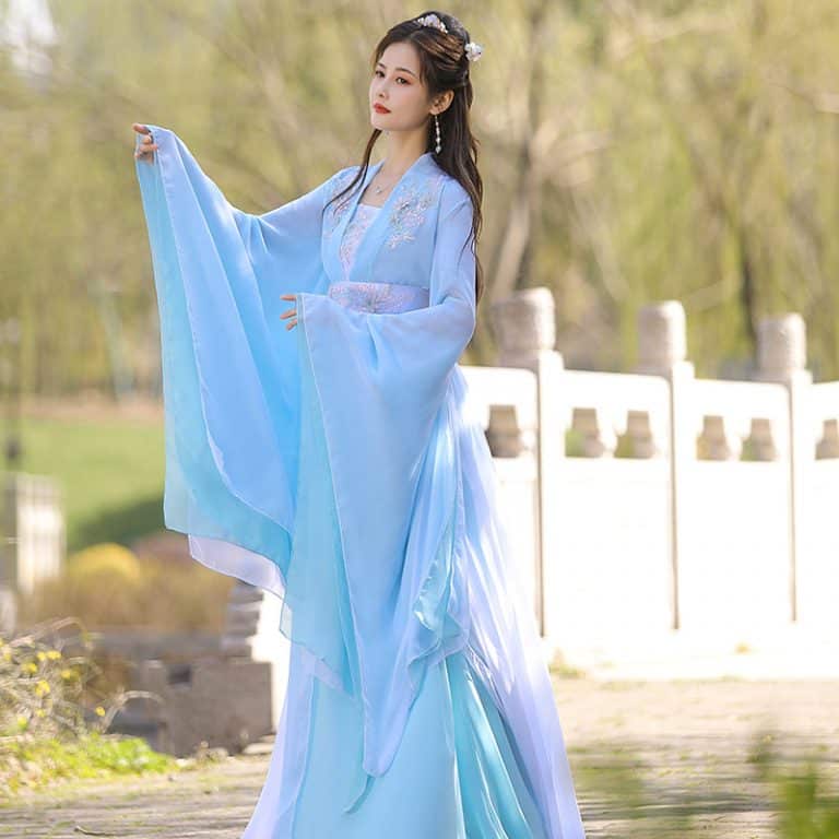 cho thuê trang phục cổ trang