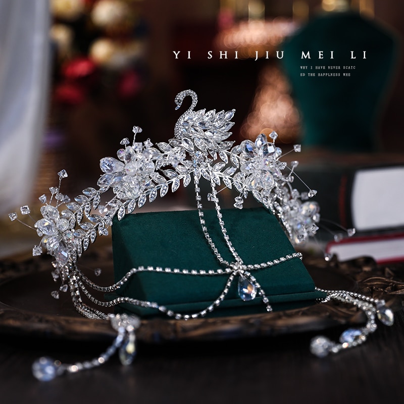 bán vương miện hoa hậu