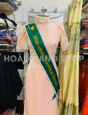 băng đeo hoa hậu kết hột