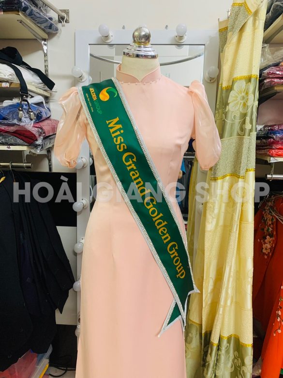 băng đeo hoa hậu kết hột