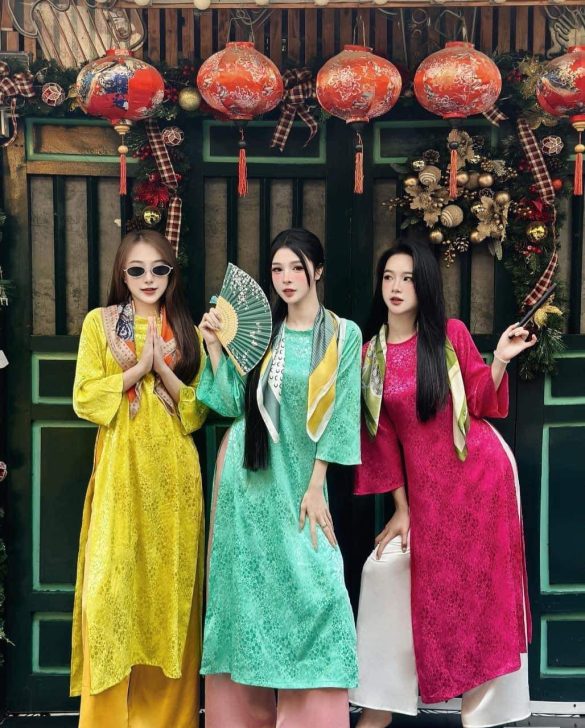 cho thuê áo dài nữ gấm giá rẻ