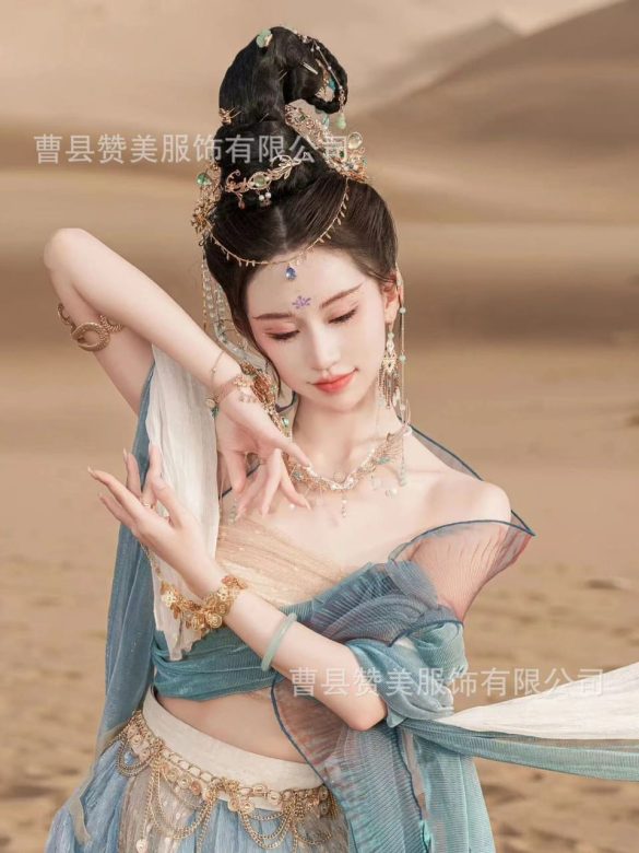 cho thuê trang phục đôn hoàng
