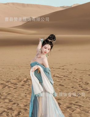 cho thuê trang phục đôn hoàng