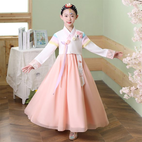 hanbok bé gái dễ thương